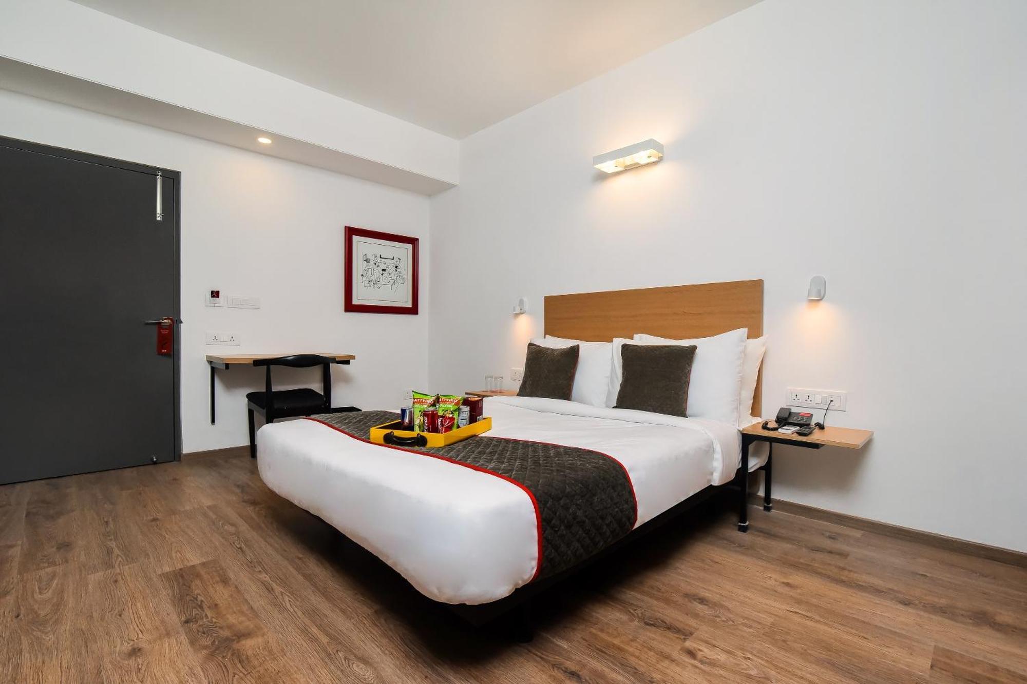 Townhouse C Scheme Ahinsa Circle Hotel Jaipur Ngoại thất bức ảnh