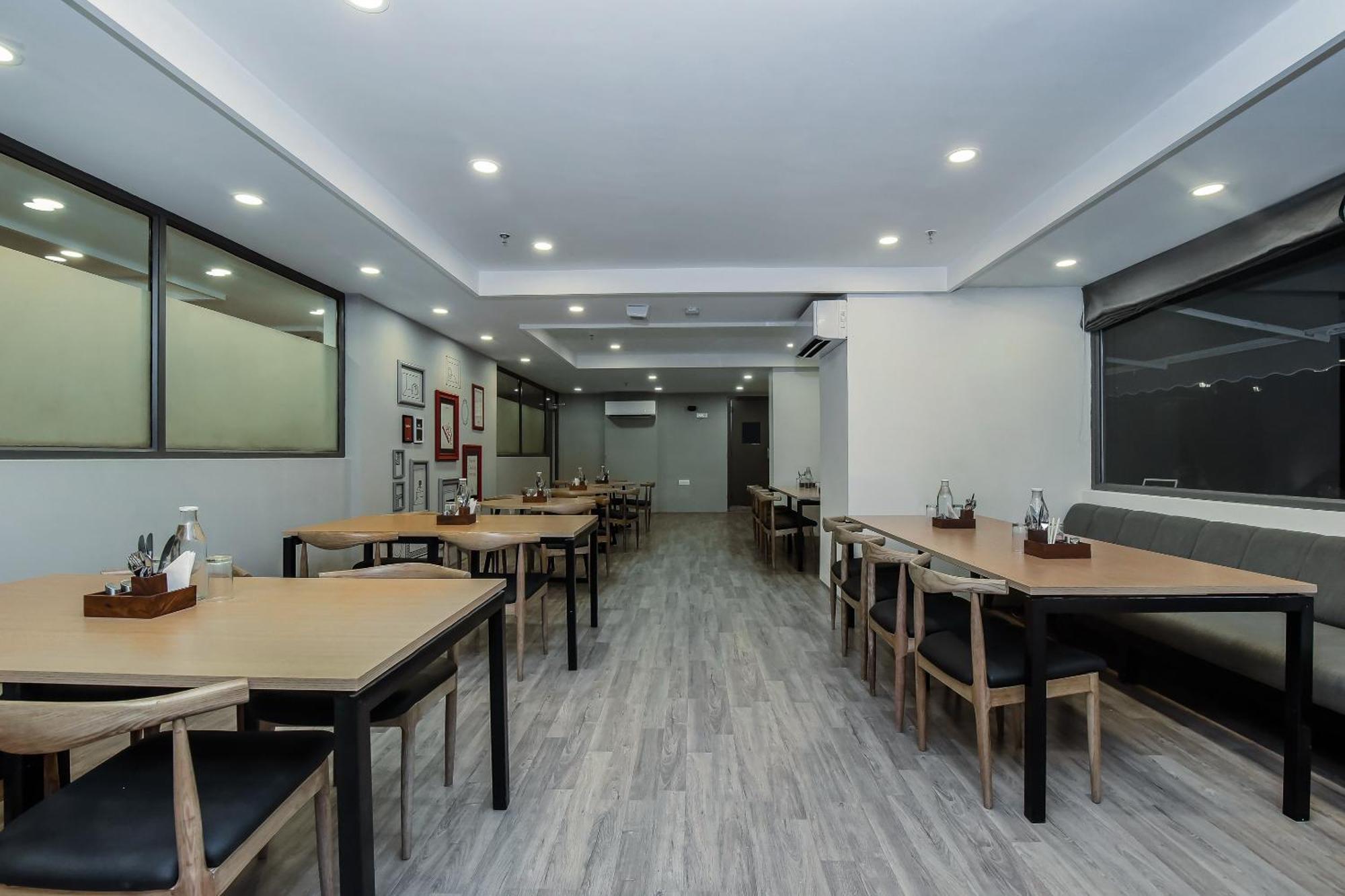 Townhouse C Scheme Ahinsa Circle Hotel Jaipur Ngoại thất bức ảnh