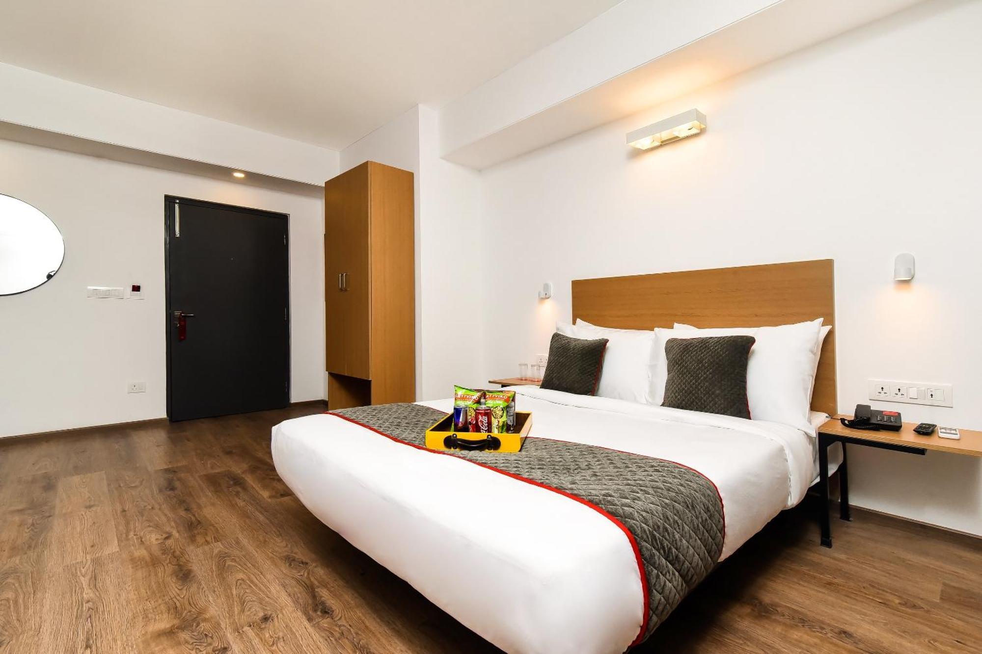 Townhouse C Scheme Ahinsa Circle Hotel Jaipur Ngoại thất bức ảnh
