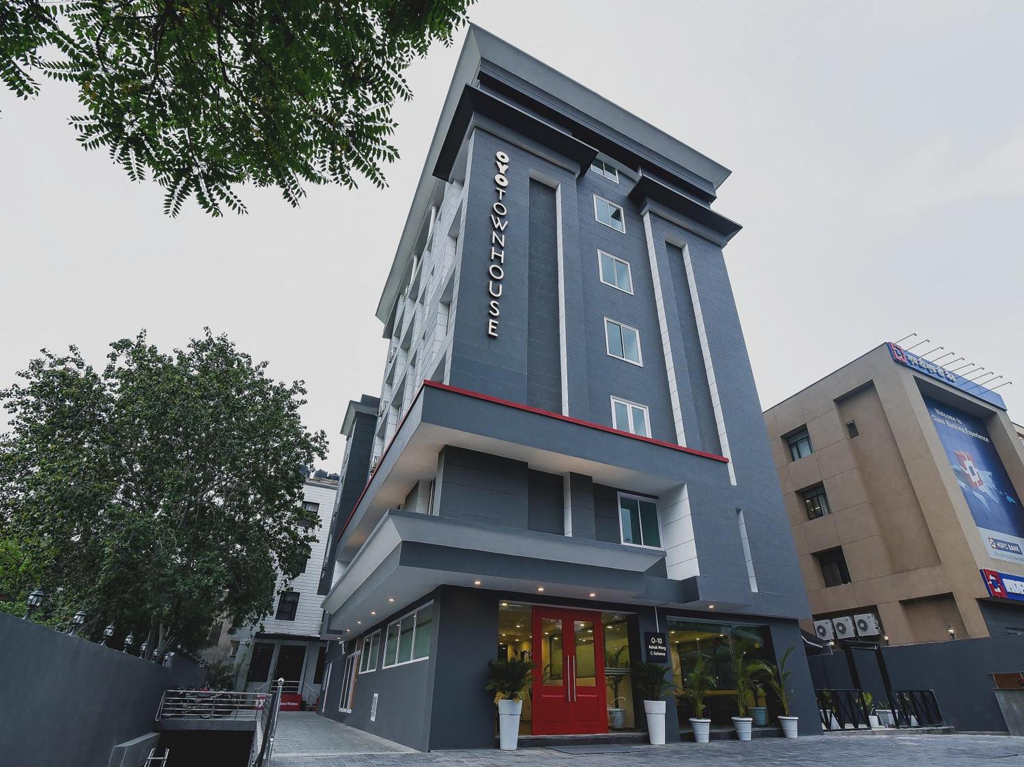 Townhouse C Scheme Ahinsa Circle Hotel Jaipur Ngoại thất bức ảnh