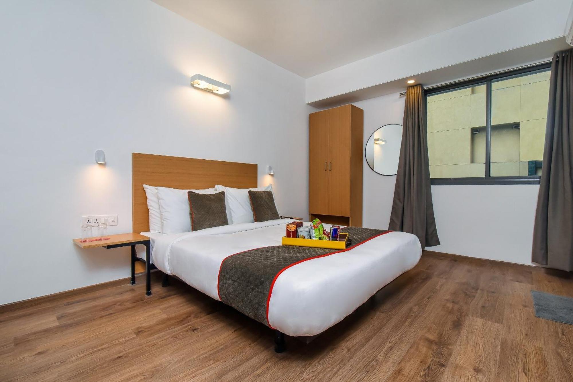 Townhouse C Scheme Ahinsa Circle Hotel Jaipur Ngoại thất bức ảnh